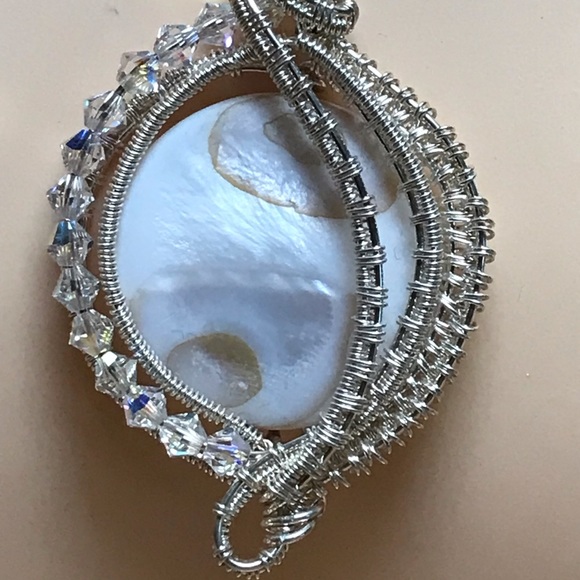 Mother of Pearl Fresh Water Pearls Sterling Silver Necklace- Handcrafted Design - Picture 8 of 10